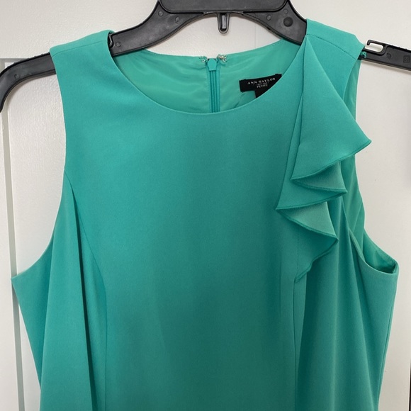 Ann Taylor Sleeveless Shift Dress size 6 Petite - Picture 2 of 9